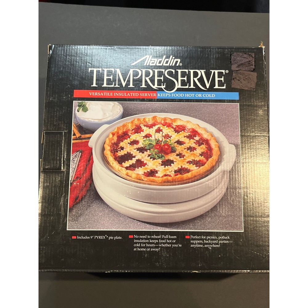 NIB Aladdin Tempreserve Insulated Food Server with 9" Pyrex Pie Plate Oatmeal